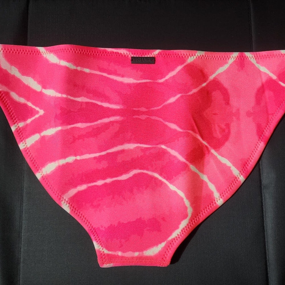 Pink and White Swirl Triangl Bottoms XL